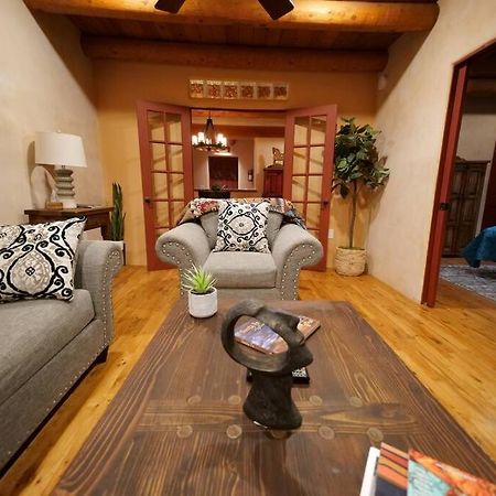 Magical Santa Fe Stay, Minutes From Town Square, Sleeps 4, Includes Free Parking And Outdoor Hot Tub! ภายนอก รูปภาพ