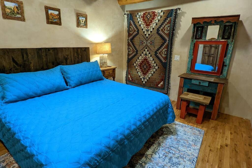 Magical Santa Fe Stay, Minutes From Town Square, Sleeps 4, Includes Free Parking And Outdoor Hot Tub! ภายนอก รูปภาพ