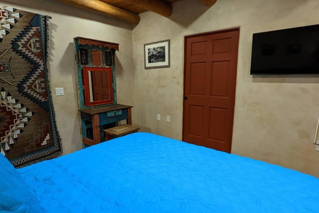 Magical Santa Fe Stay, Minutes From Town Square, Sleeps 4, Includes Free Parking And Outdoor Hot Tub! ภายนอก รูปภาพ