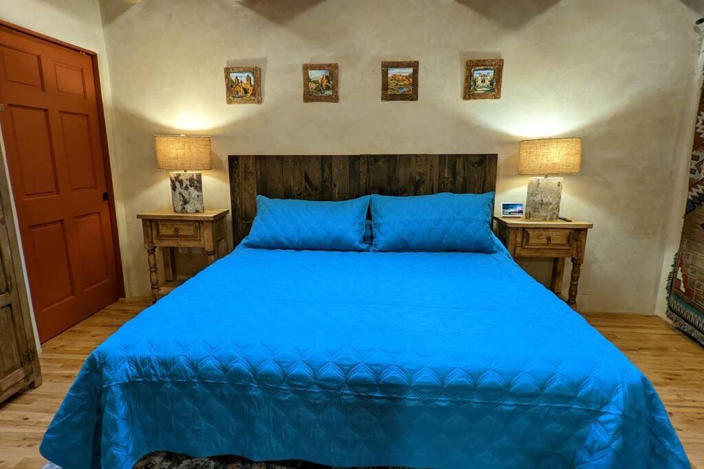 Magical Santa Fe Stay, Minutes From Town Square, Sleeps 4, Includes Free Parking And Outdoor Hot Tub! ภายนอก รูปภาพ