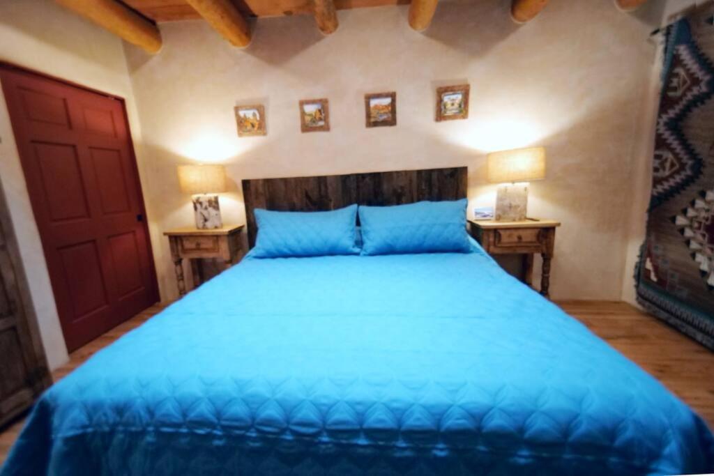 Magical Santa Fe Stay, Minutes From Town Square, Sleeps 4, Includes Free Parking And Outdoor Hot Tub! ภายนอก รูปภาพ