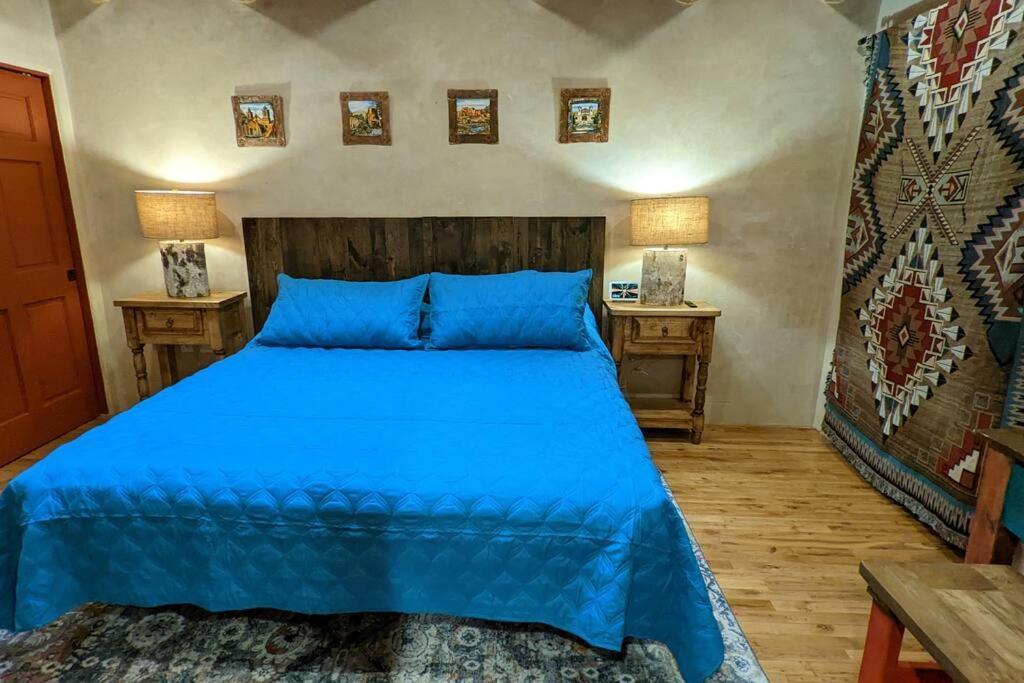 Magical Santa Fe Stay, Minutes From Town Square, Sleeps 4, Includes Free Parking And Outdoor Hot Tub! ภายนอก รูปภาพ